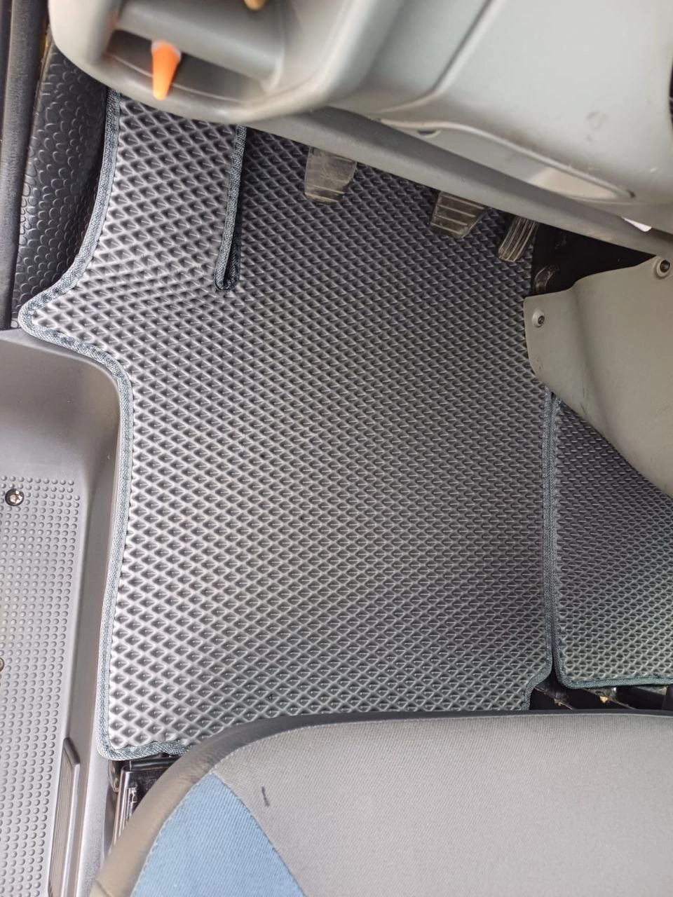коврики эва для renault-trafic-ii-resta-2006-2014_03-05-24_10-35-57_348.webp
