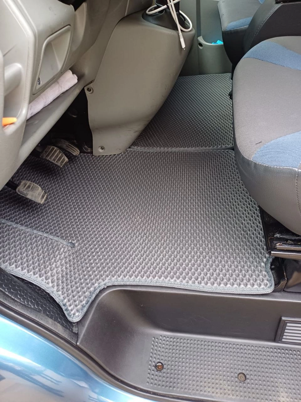 коврики эва для renault-trafic-ii-resta-2006-2014_03-05-24_10-36-05_746.webp
