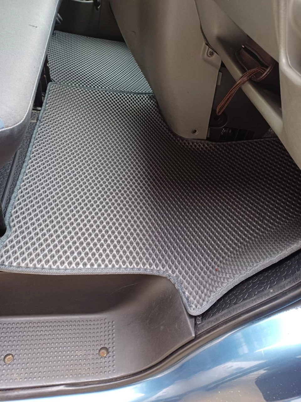 коврики эва для renault-trafic-ii-resta-2006-2014_03-05-24_10-36-44_298.webp
