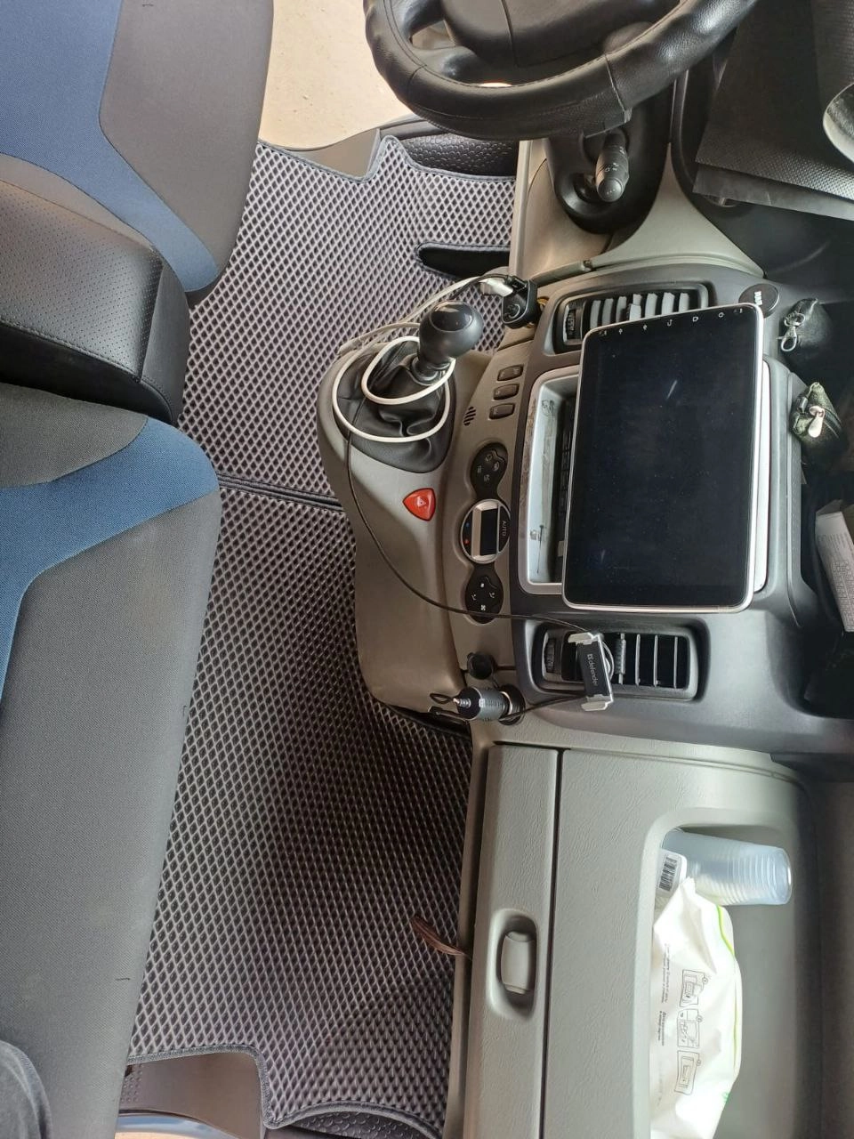 коврики эва для renault-trafic-ii-resta-2006-2014_03-05-24_10-36-54_839.webp