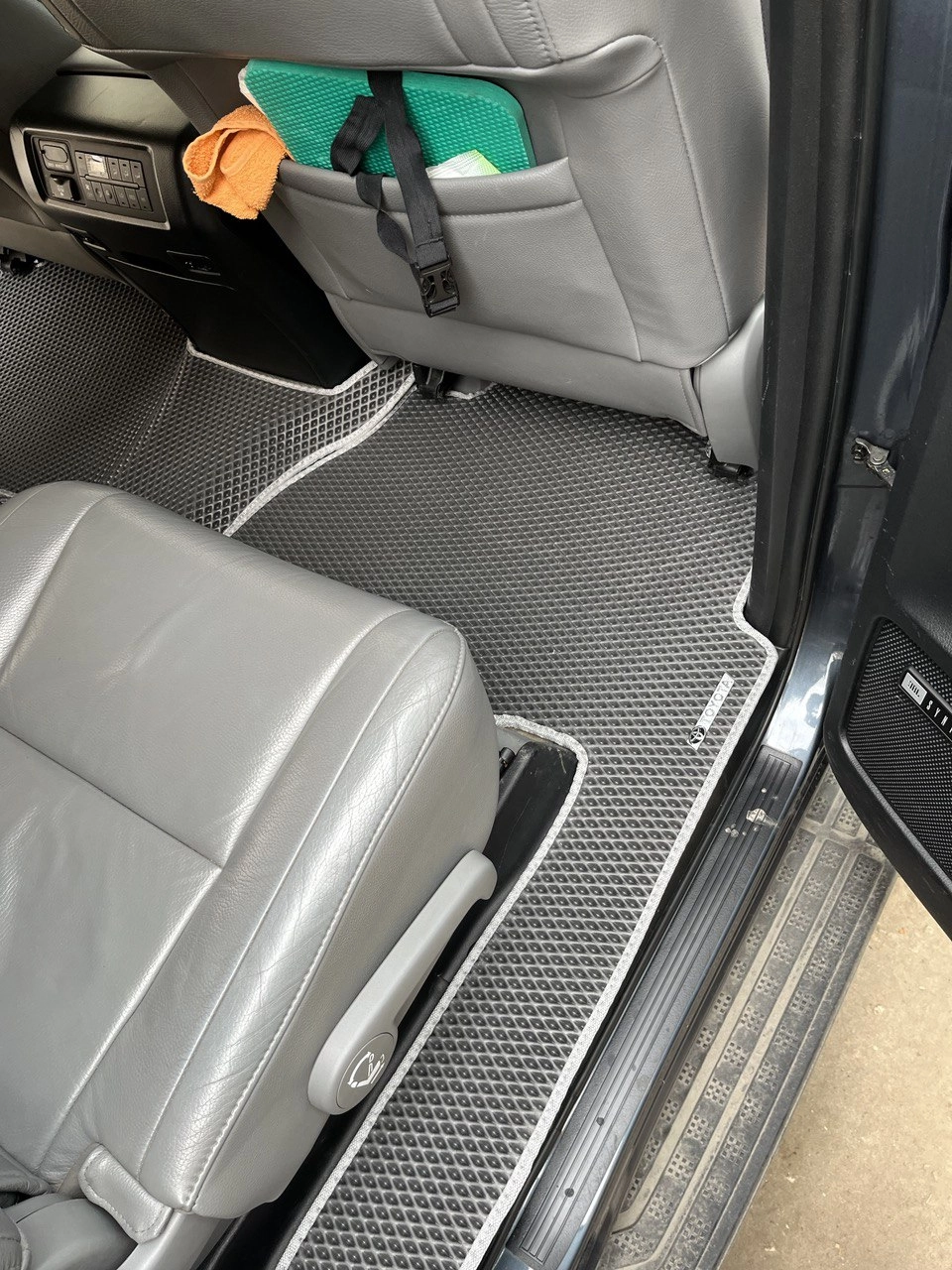 коврики эва для toyota-sequoia-ii-2008-2017_10-05-24_12-42-18_432.webp