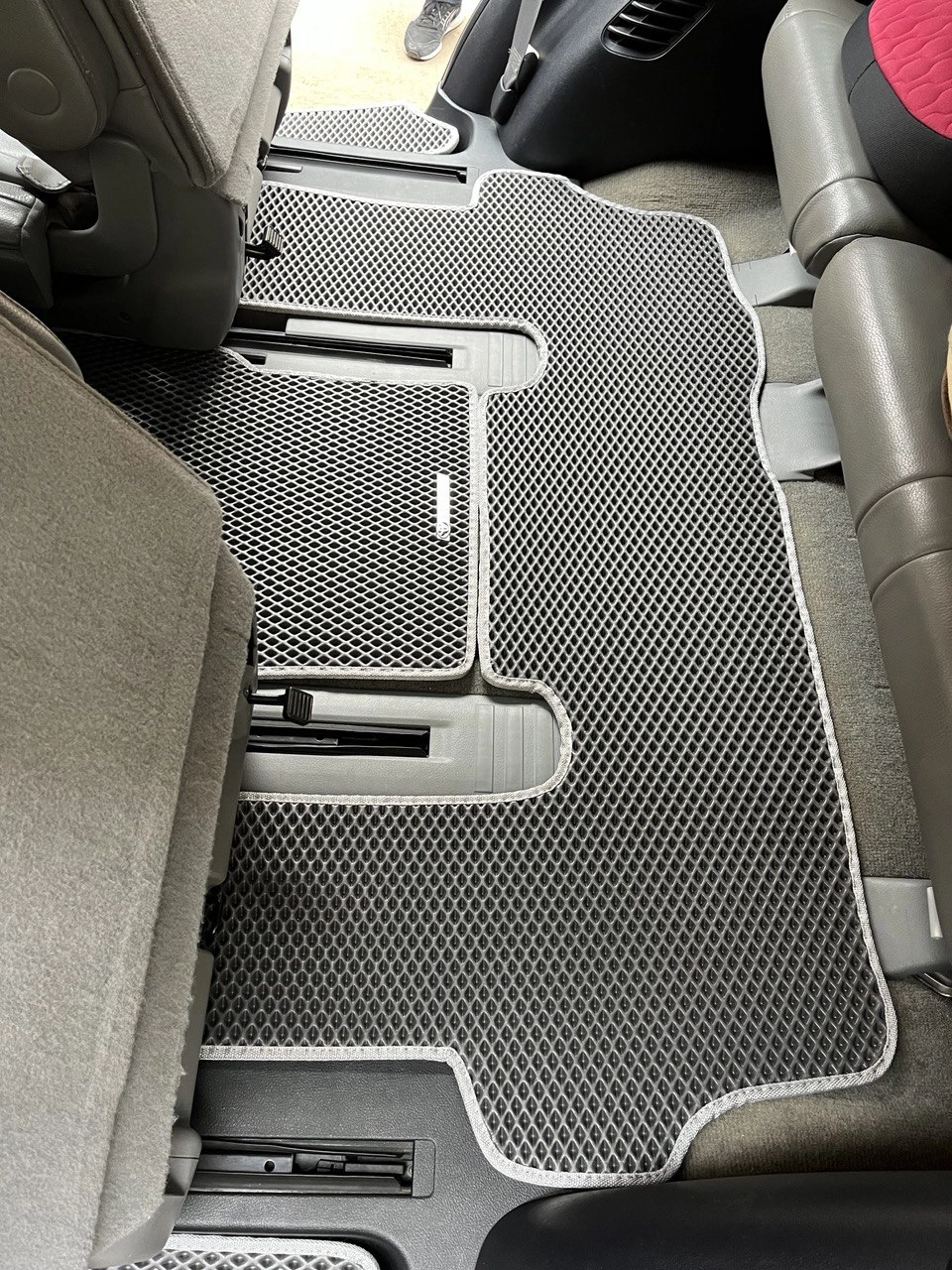 коврики эва для toyota-sequoia-ii-2008-2017_10-05-24_12-43-16_590.webp