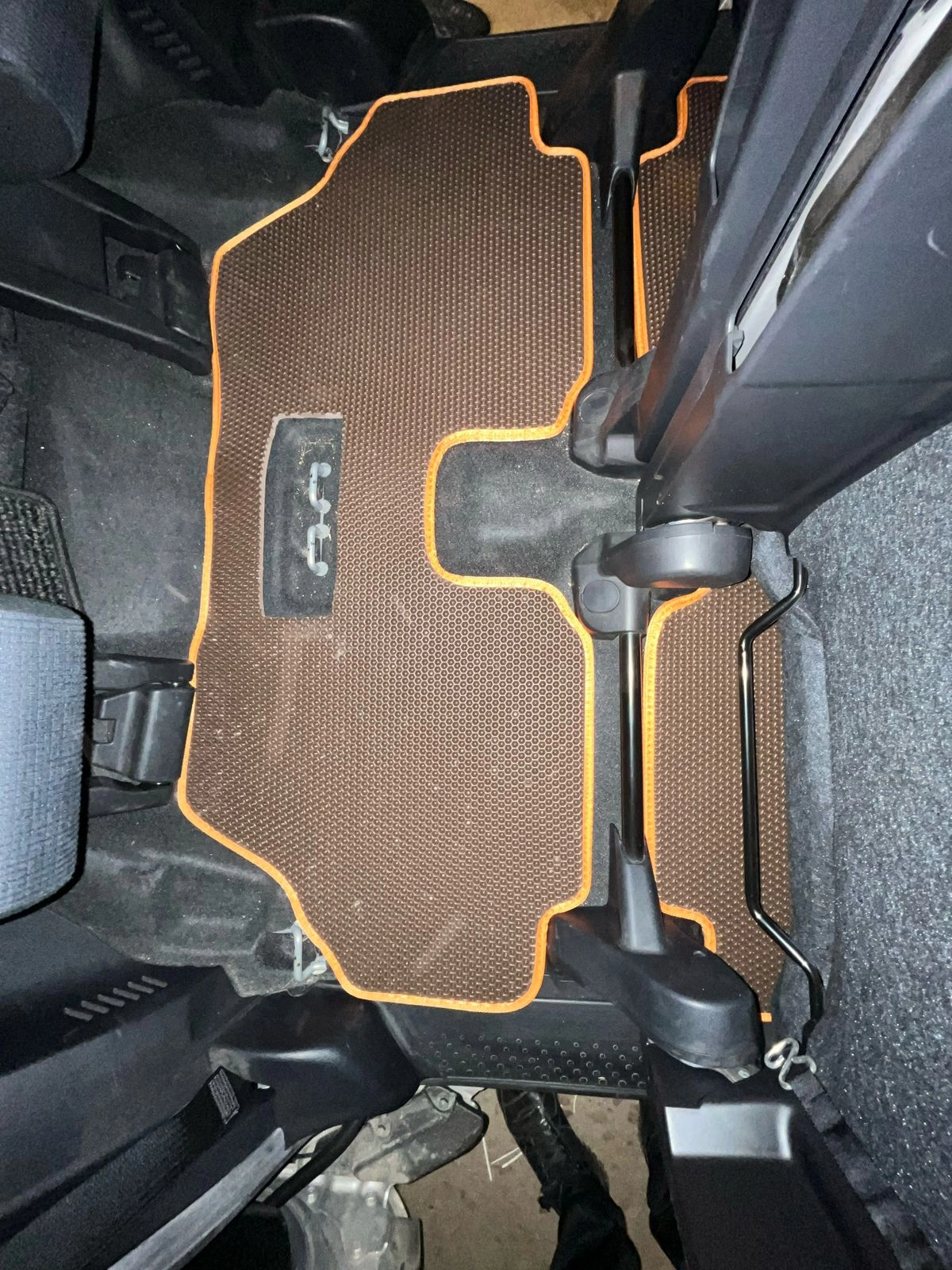 коврики эва для toyota-sienta-ii-pravyy-rul-2015-2018_07-04-25_01-56-09_124.webp