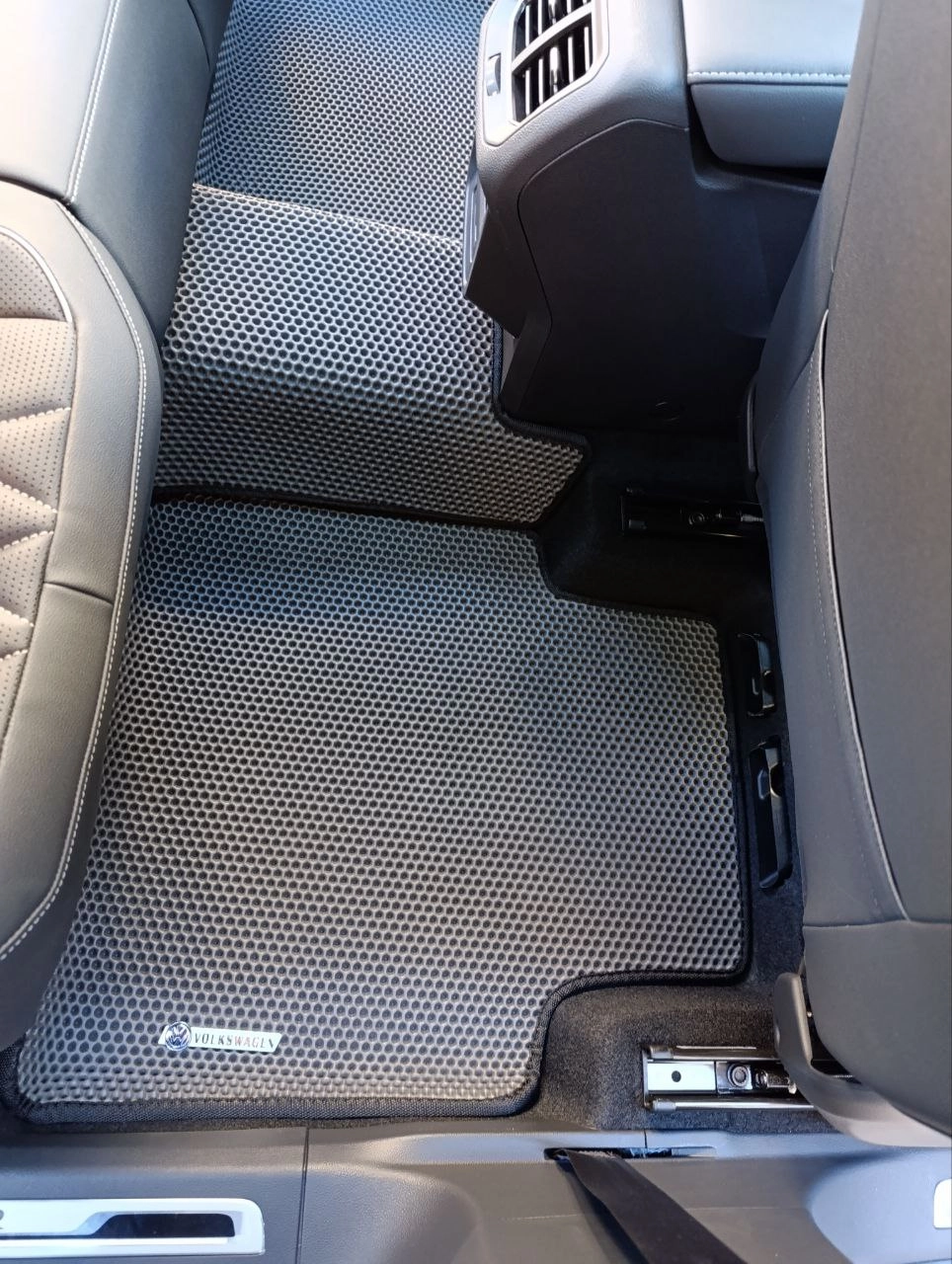 коврики эва для volkswagen-tiguan-l-ii-2016-n-v-kitay-7-mest_19-05-24_09-19-08_259.webp