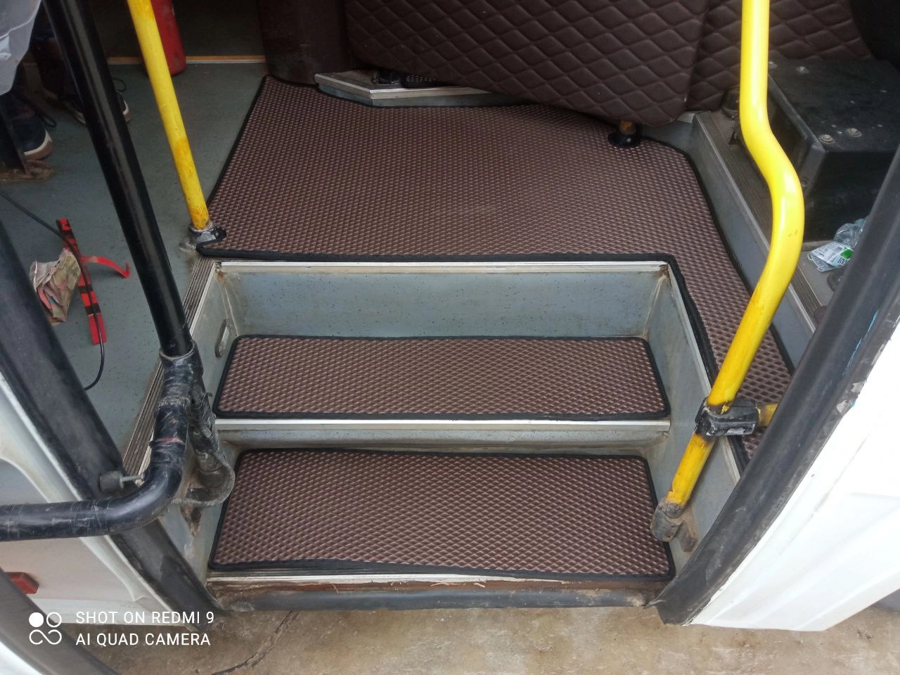 коврики эва для spec-tehnika-iveco-vsn700-avtobus_07-03-24_02-50-49_569.webp