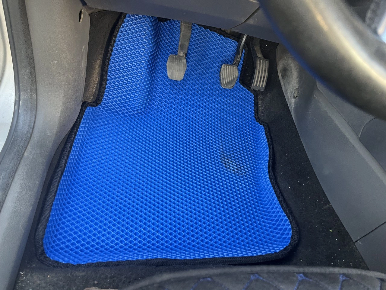 коврики эва для ford-focus-ii-2005-2011_08-06-24_09-34-07_185.webp