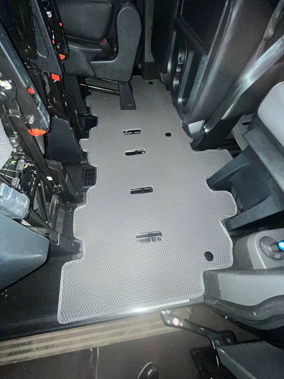 коврики эва для ford-tourneo-custon-i-resta-2017-2023_19-11-24_03-18-30_142.webp