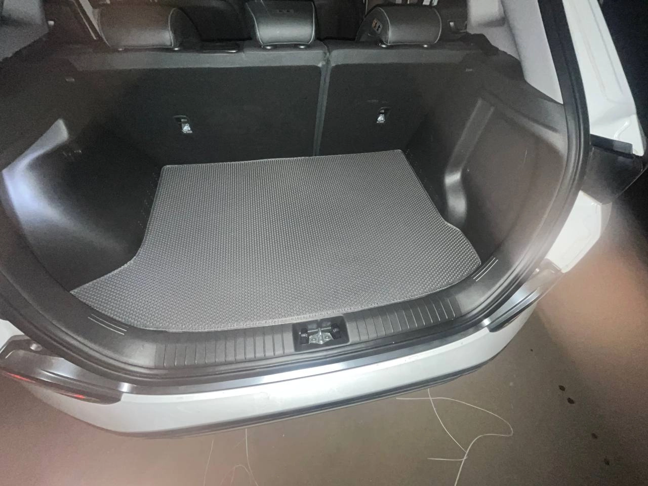 коврики эва для hyundai-kona-electric-i-res-2020-2023_24-09-24_10-28-45_387.webp