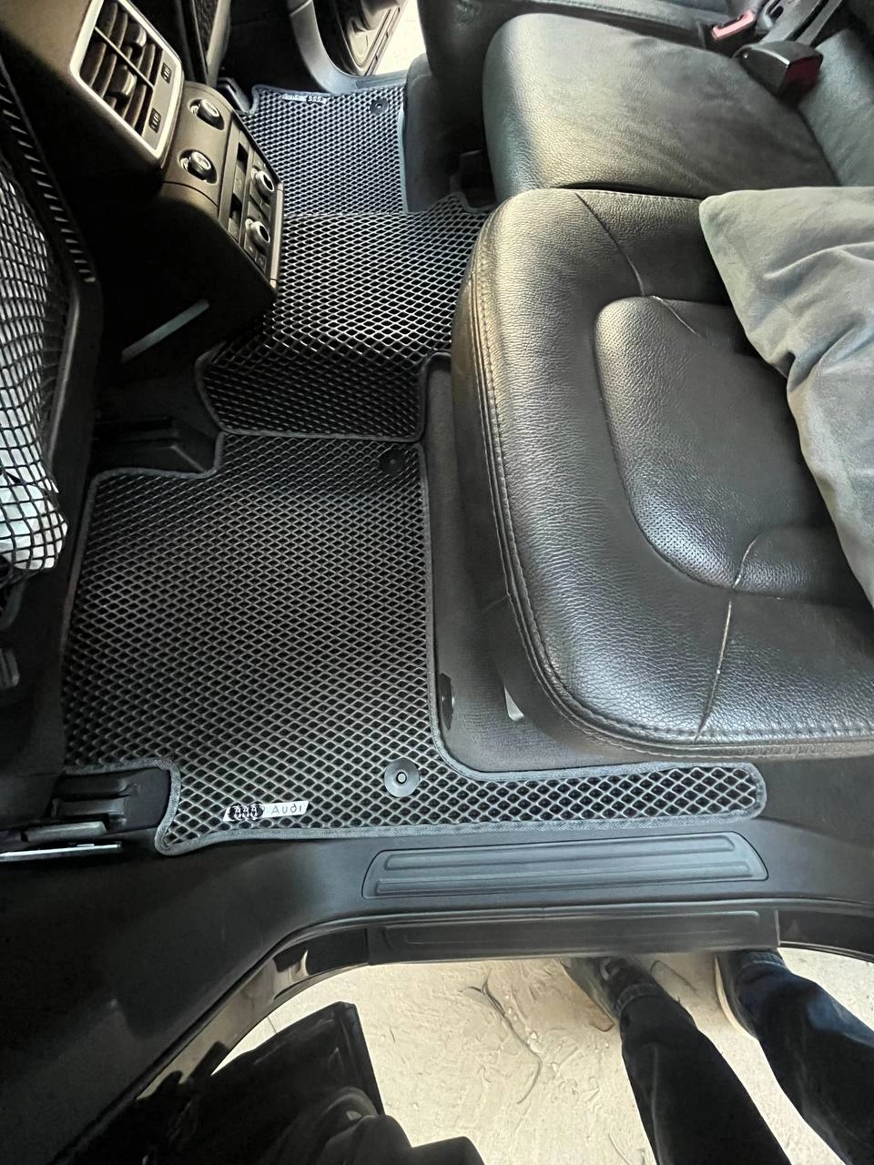 коврики эва для audi-q7-i-4l-2005-2015_10-09-24_03-02-57_288.webp